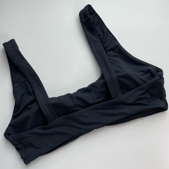 Roxy bralette style bikini top🌟 - Picture 2 of 6